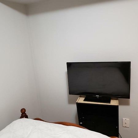 Private Room In Downtown ハリファックス エクステリア 写真
