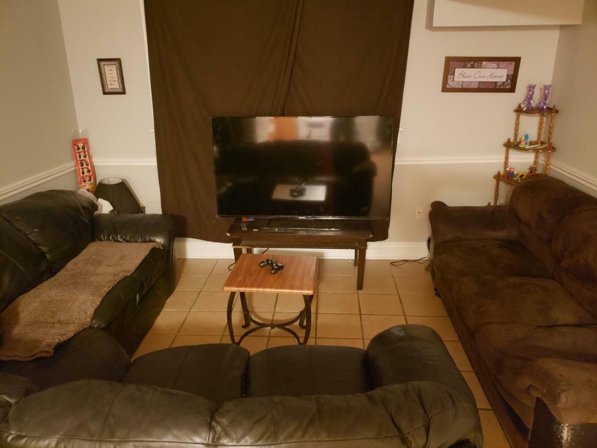 Private Room In Downtown ハリファックス エクステリア 写真