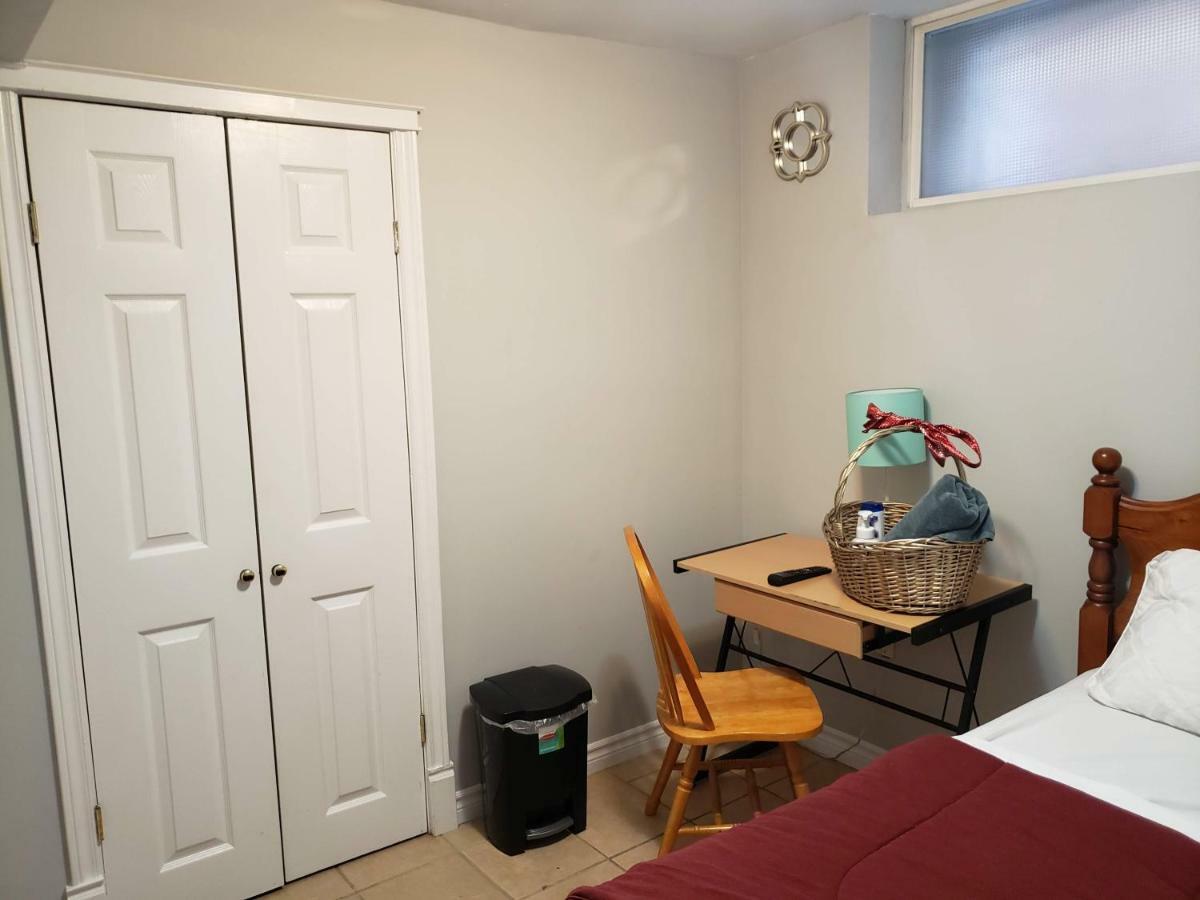 Private Room In Downtown ハリファックス エクステリア 写真